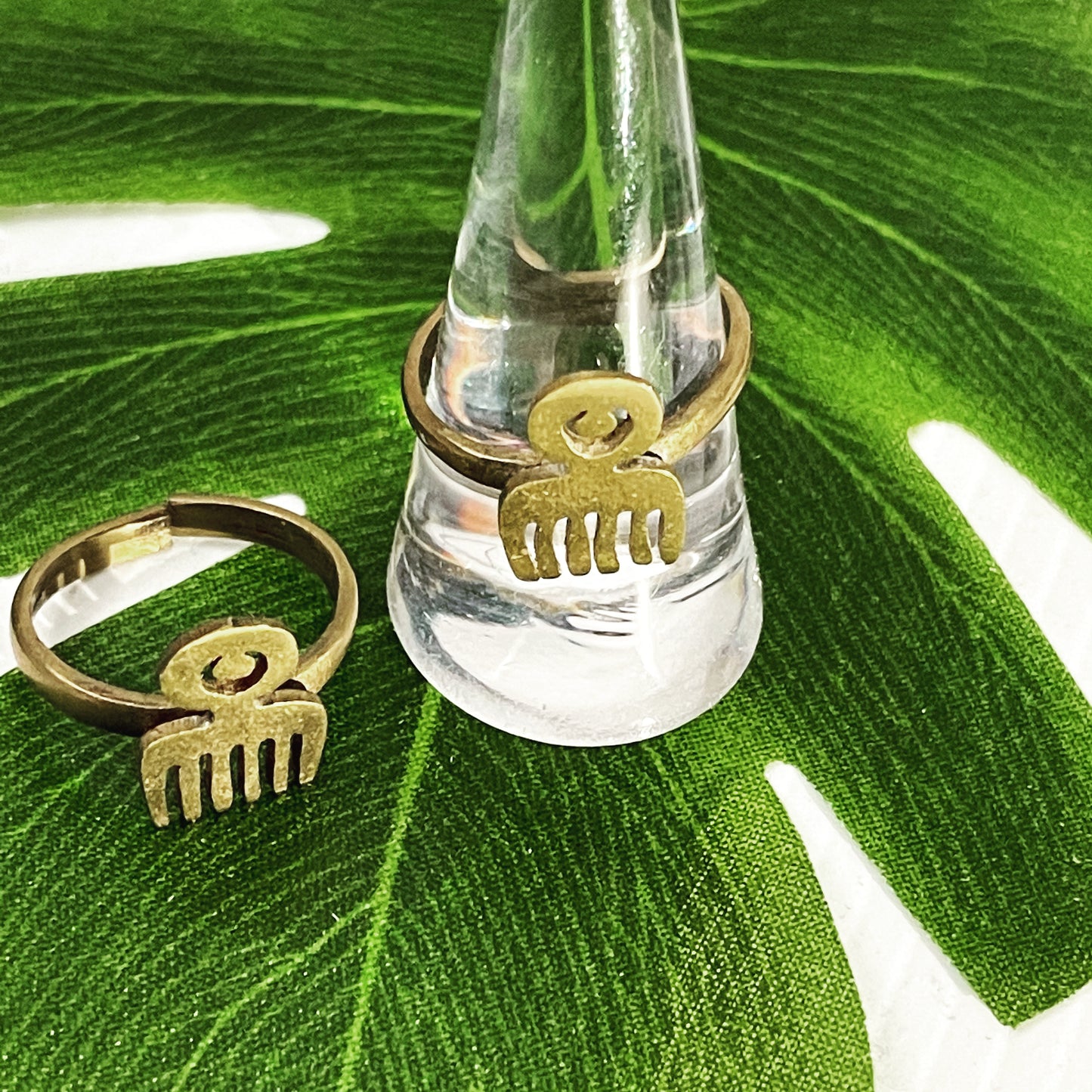 Brass Adinkra brass ring - Duafe